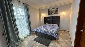 2 slaapkamers, een strijkplank/strijkijzer, wifi, beddengoed