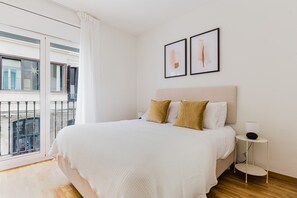 4 quartos, ferros/tábuas de passar roupa, Wi-Fi, roupa de cama