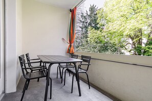 Outdoor dining - Blueground | Basel-St. Alban, AC, nr museums (Basel)