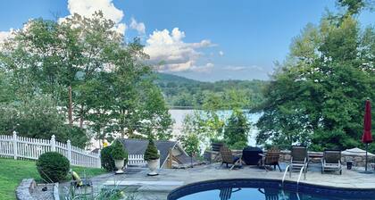 Charming Grand View/Lake Loft in Brewster with WiFi, AC