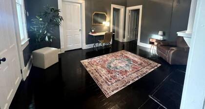 The Isabella - Beautifully Revived Historic House - 2 blocks from the IP Mill