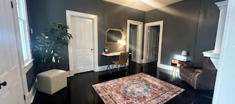 The Isabella - Beautifully Revived Historic House - 2 blocks from the IP Mill
