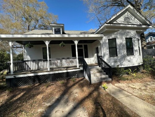 The Isabella - Beautifully Revived Historic House - 2 blocks from the IP Mill