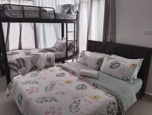 2 多间卧室、熨斗/熨衣板、WiFi、床单