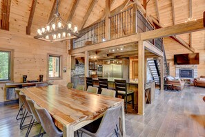 Dining - Le Boréal - Heated swimming pool, Jacuzzi, Sauna and Billiards (Saint-Calixte)