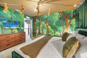 6 chambres, fer et planche à repasser, Wi-Fi, draps fournis