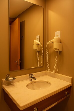 Suite | Bathroom - Elegance Suítes Ibirapuera Plaza II (São Paulo)