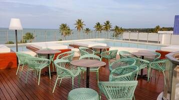 Eenvoudig appartement | Buiten dineren