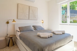 3 bedrooms, iron/ironing board, free WiFi, bed sheets - Casa di Lou - Panoramic villa in Perledo (Perledo)