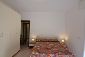 2 bedrooms