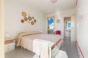 3 Schlafzimmer, Bügeleisen/Bügelbrett