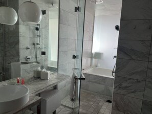Jetted tub, hair dryer, towels, soap