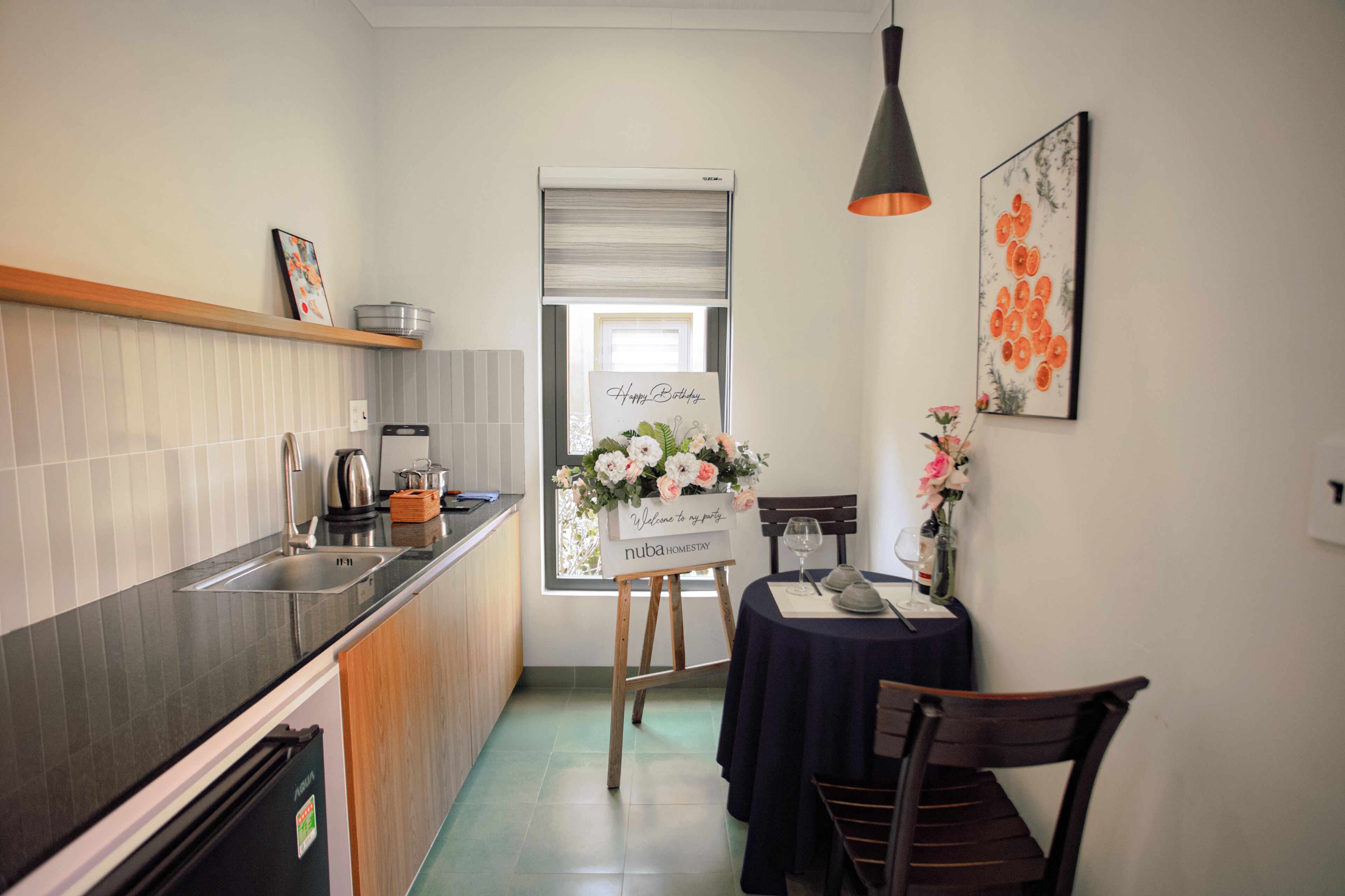 Deluxe Studio Suite, Garden View | Private kitchen | Fridge, stovetop, electric kettle, cookware/dishes/utensils
