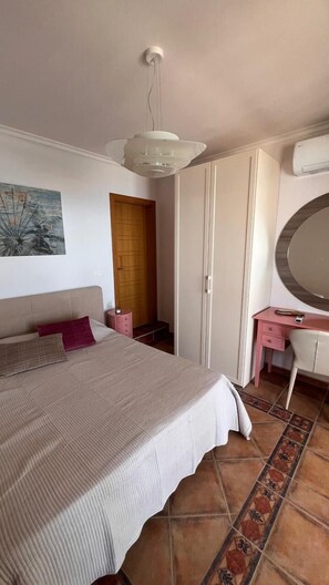 Apartamento Confort, vistas al mar | 4 dormitorios y wifi gratis