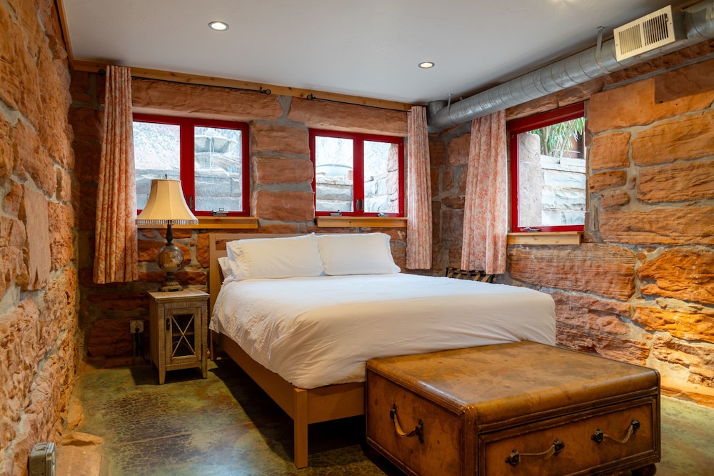Under the Eaves Inn at Zion National Park by null
