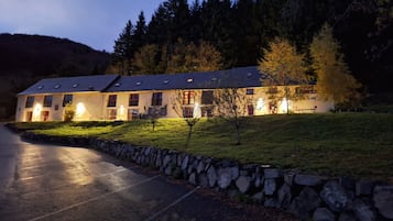 Esterni