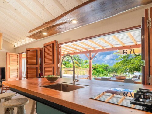 Villa Tanamera avec piscine privée. Parfaite pour un séjour jusqu'à 6 personnes