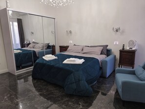 1 bedroom, desk, iron/ironing board, free WiFi