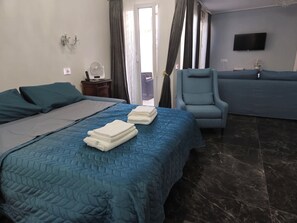 1 slaapkamer, een bureau, een strijkplank/strijkijzer, gratis wifi
