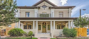 Urban Mansion Oasis 1BR Apt - Free Parking