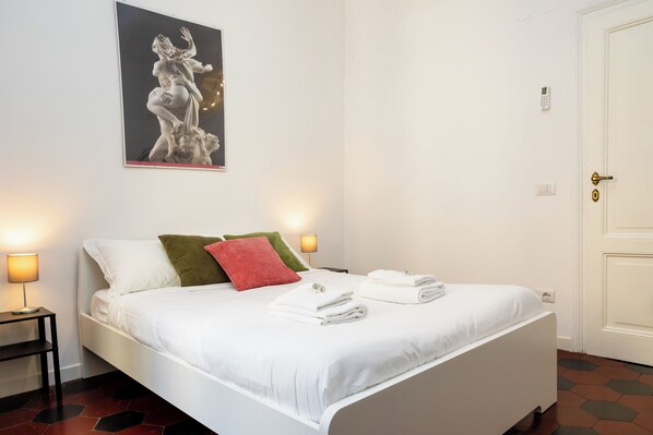 2 chambres, fer et planche à repasser, Wi-Fi gratuit, draps fournis