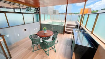 Apartamento básico | Restaurante al aire libre