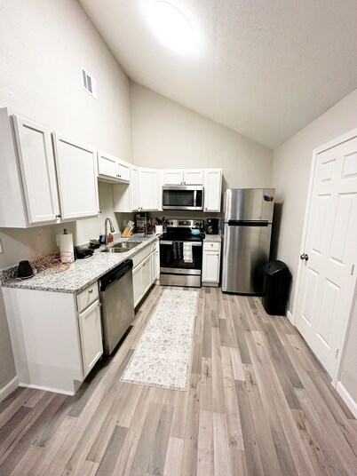 Ctrl+Alt +Relax - Cozy Work Stay house with WiFi, AC in Fort Worth