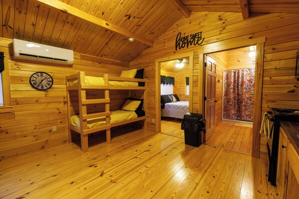 1 bedroom, WiFi, bed sheets, wheelchair access