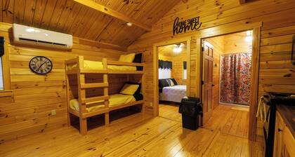 Delores's Den - Ivy Branch Trailhead