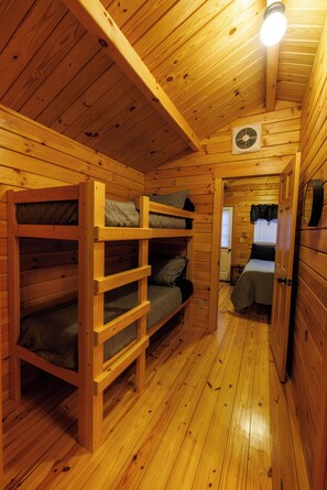 1 bedroom, WiFi, bed sheets, wheelchair access