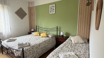 2 chambres, fer et planche Ă  repasser, Wi-Fi, draps fournis