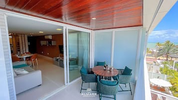 Apartamento básico | Opções para refeição ao ar livre