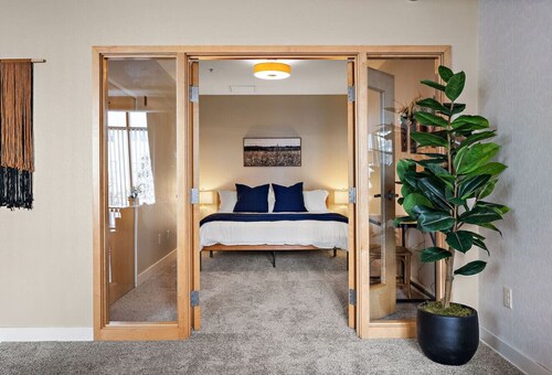 Central, Free Parking, Gym, Fast Wifi | Avry Apt