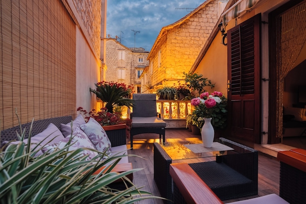 Front of property - evening/night