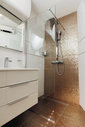 Deluxe-Zimmer, Stadtblick | Badezimmer