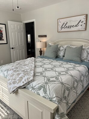 3 bedrooms, iron/ironing board, travel crib, free WiFi