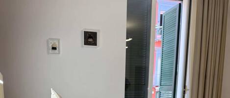 2 室のベッドルーム、アイロン / アイロン台、WiFi、ベッドシーツ