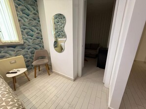 Interior - Resta Cu Mme a Chiaia (Napoli)