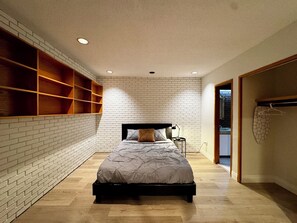 6 chambres, fer et planche à repasser, Wi-Fi, draps fournis