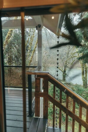 Interior - Pleasant Meadows Riverside! 2 bedroom/Hot Tub/Starlink internet/Air Conditioning (Beaver)