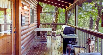Backwoods Secluded Cabin Escape for 8 Guests