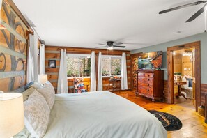 Apartment | 2 bedrooms - Downtown Vibes With BBQ Hot Tub Games (Gatlinburg)