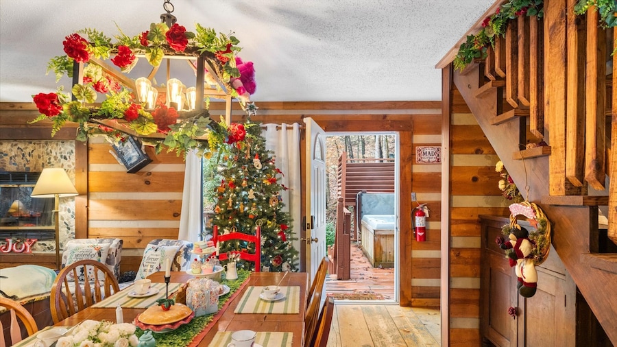 Downtown Vibes With BBQ Hot Tub Games