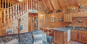 Apartment | 1 bedroom - Relaxing Eagles Ridge Getaway Hot Tub (Pigeon Forge)