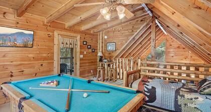 Relaxing Eagles Ridge Getaway Hot Tub