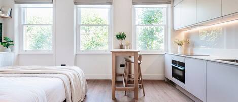 1 bedroom, iron/ironing board, internet