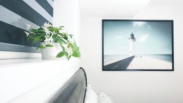 2 soverom, skrivebord, strykejern/-brett og wi-fi (inkludert)