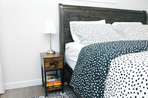 2 bedrooms, desk, iron/ironing board, free WiFi