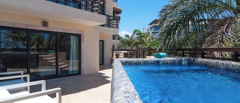 Departamento, 2 habitaciones, alberca privada, frente al mar | Alberca privada