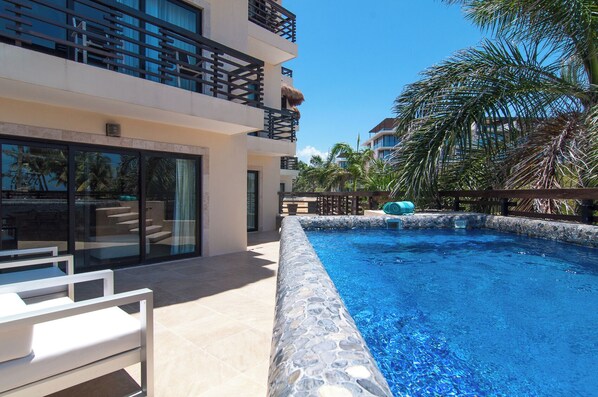 Apartment, 2 Bedrooms, Private Pool, Beachfront | Private pool